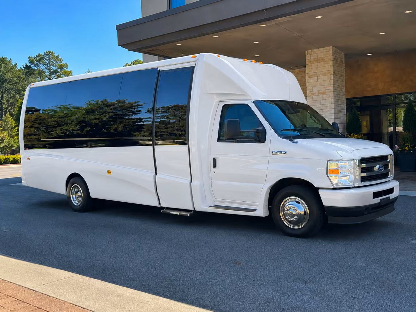 15 passenger minibus
