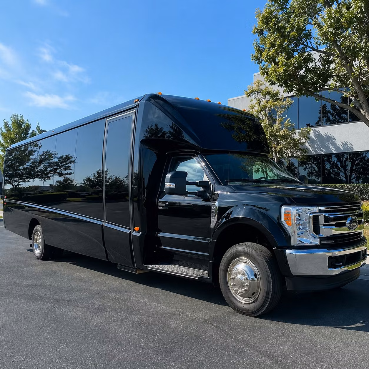 minibus rentals for smaller miami prom groups who want privacy