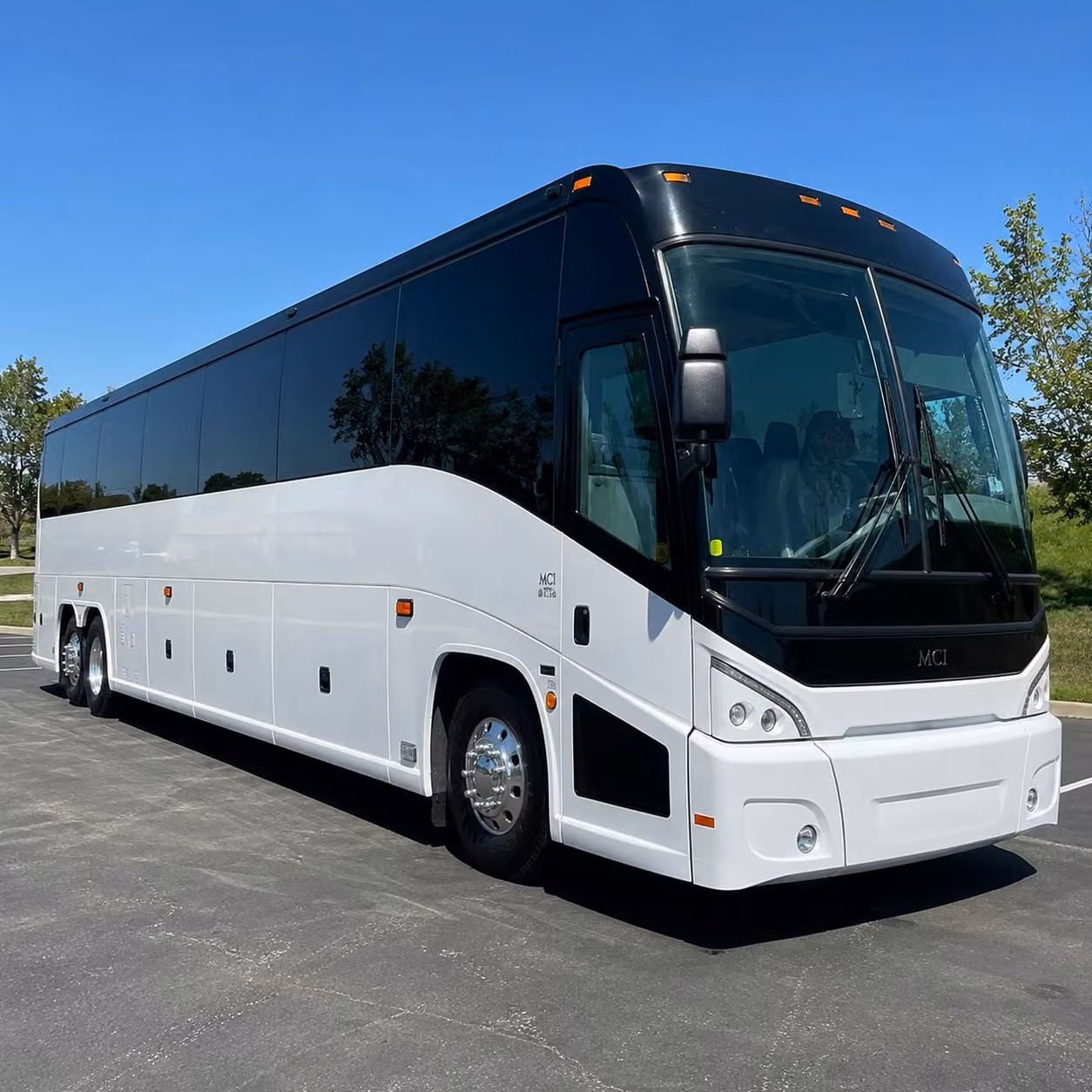 wedding guest airport shuttles and hotel pickup services in miami